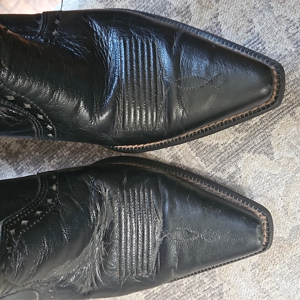 ARIAT Snip Toe Black Boots - Picture 6 of 16
